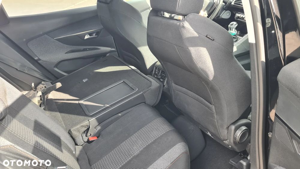 Peugeot 3008 1.2 PureTech Active Pack S&S - 10