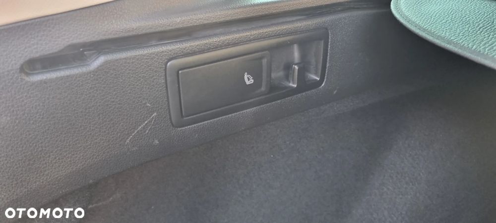 Volkswagen Passat 2.0 TDI (BlueMotion Technology) Comfortline - 13