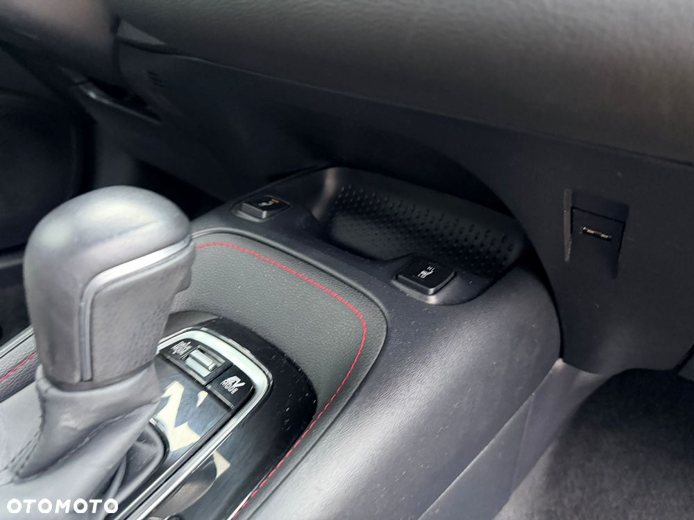 Toyota Corolla 2.0 Hybrid Comfort - 16