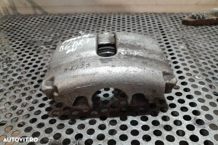 Etrier fata dreapta Volkswagen VW Passat B6 [2005 - 2010] Sedan 4-usi - 2