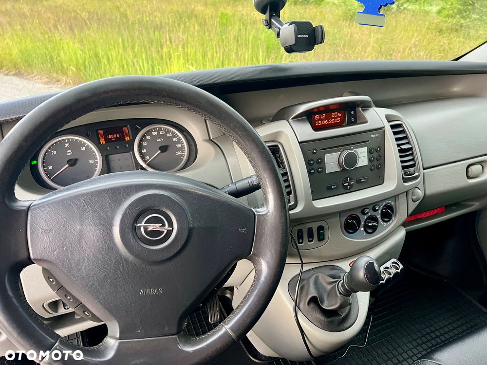 Opel Vivaro - 13
