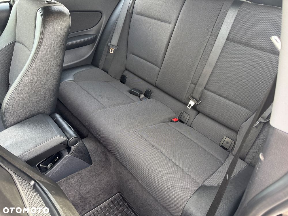 BMW Seria 1 118d DPF Edition Sport - 19