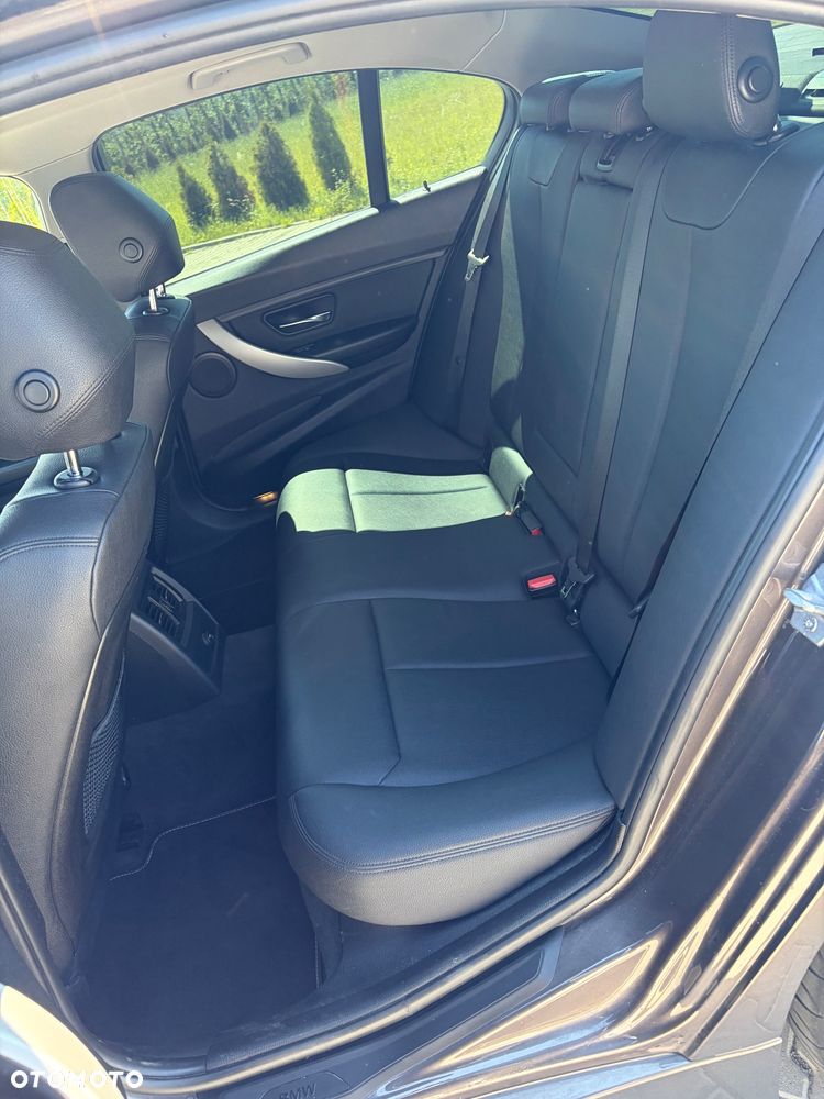 BMW Seria 3 318d Modern Line - 17