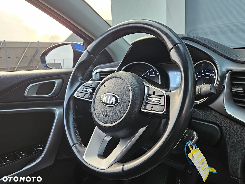 Kia Ceed 1.5 T-GDI M - 27