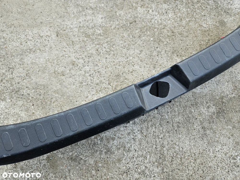 Obudowa osłona pasa tylnego bagażnika Opel Agila B Splash 2009r 5d - 3