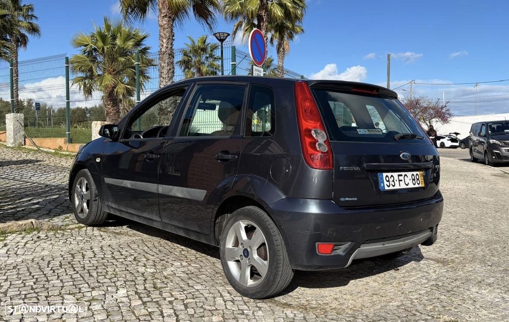 Ford Fiesta - 5