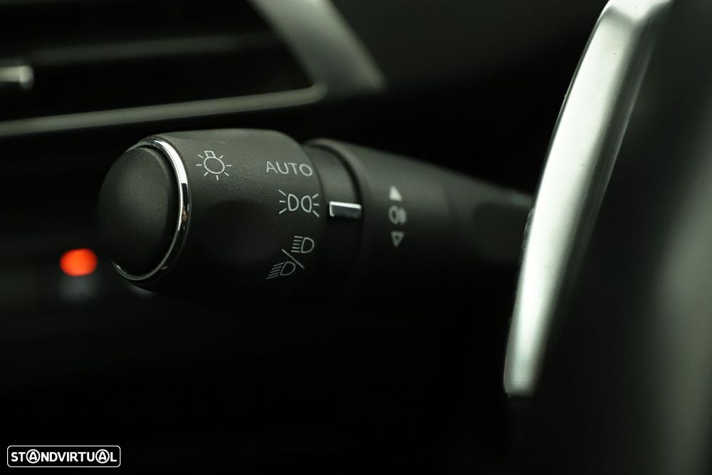 Peugeot 3008 1.2 PureTech GT EAT8 - 18