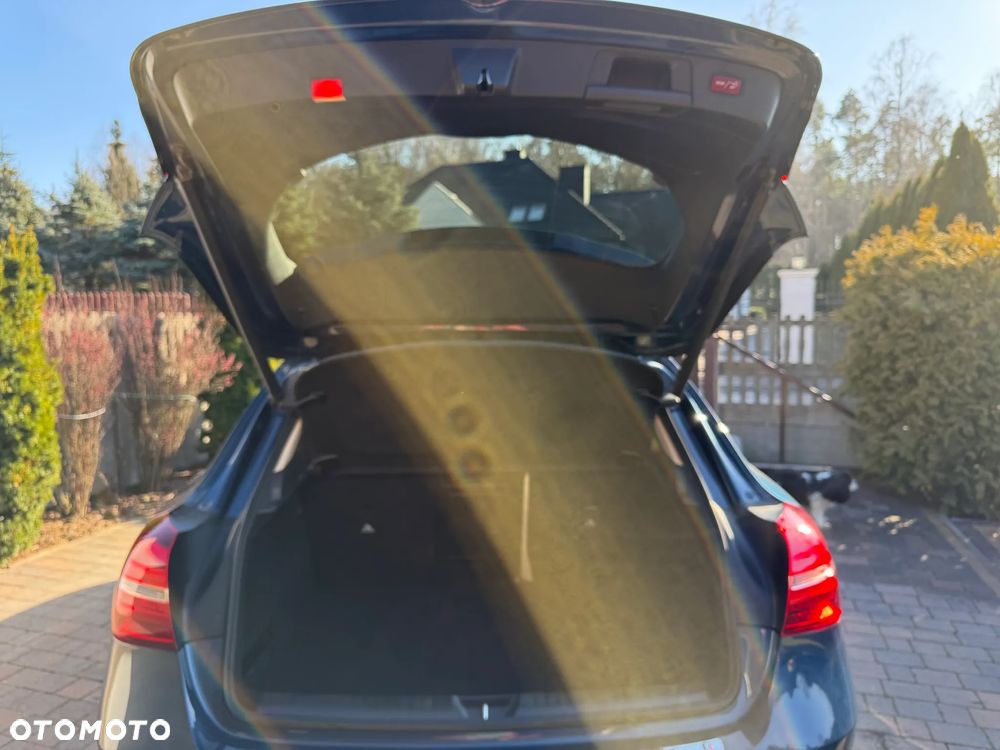 Mercedes-Benz GLA 200 7G-DCT Style - 7