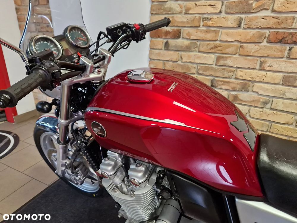 Honda CB - 16