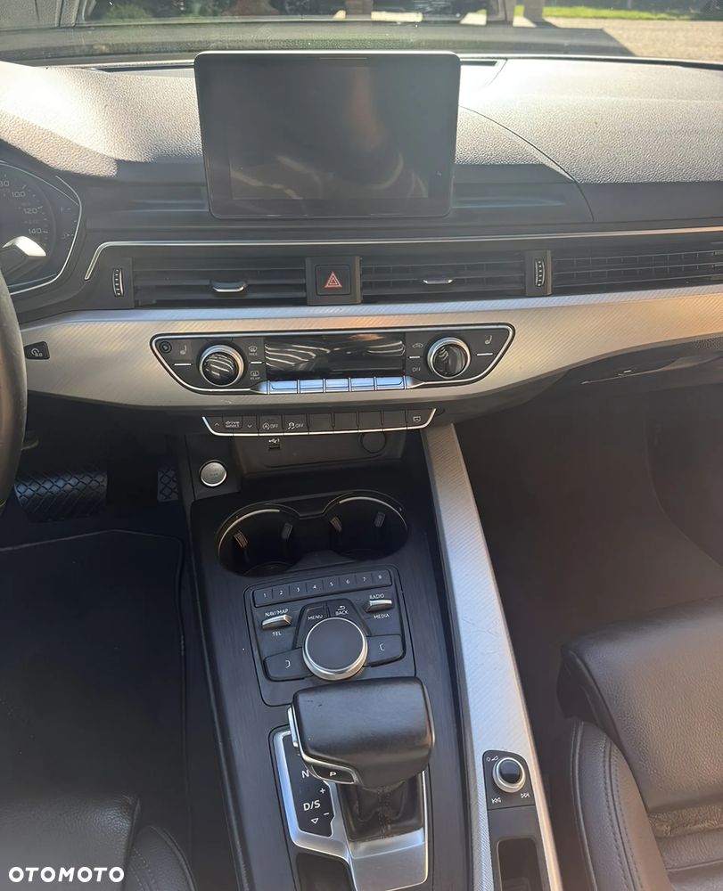 Audi A4 Limousine 40 TFSI S tronic - 9