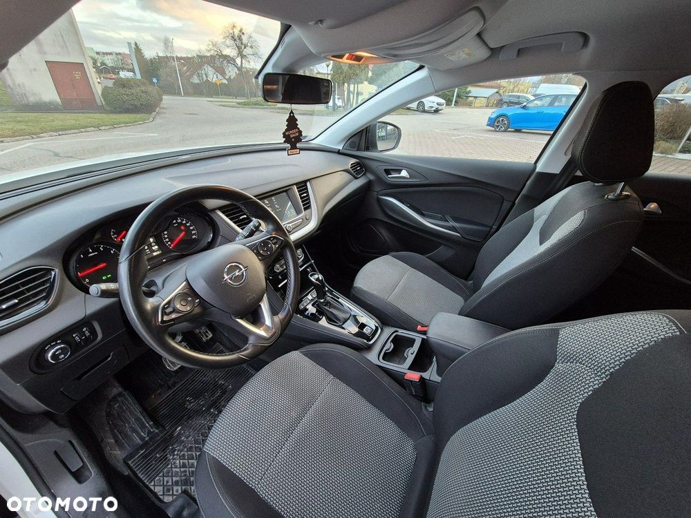 Opel Grandland X - 11