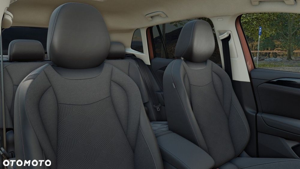 Volkswagen Tiguan - 12
