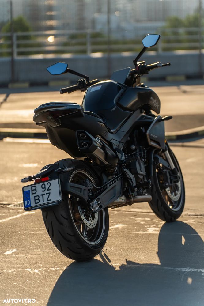 CF Moto 800 NK Advanced - 4