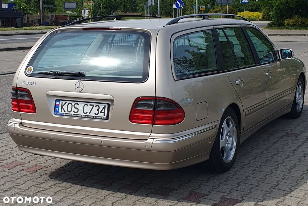Mercedes-Benz Klasa E 320 T Avantgarde - 8