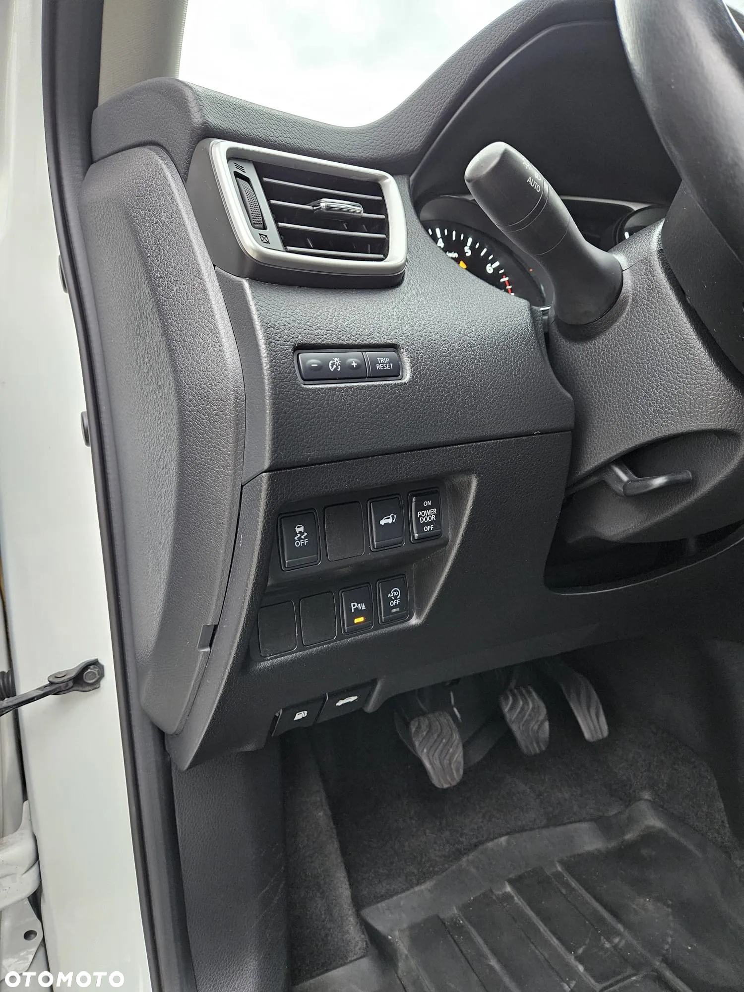 Nissan X-Trail 1.6 DIG-T Tekna 2WD 7os - 22