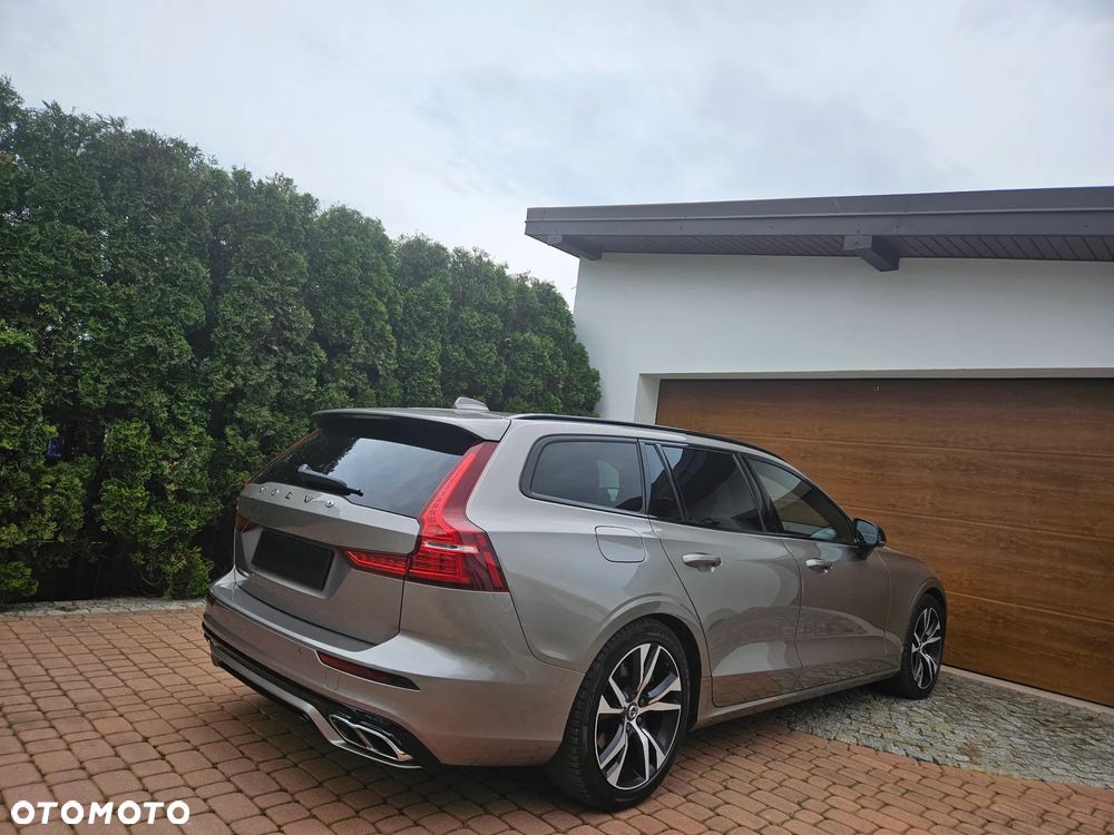 Volvo V60 T5 Geartronic R-Design - 11