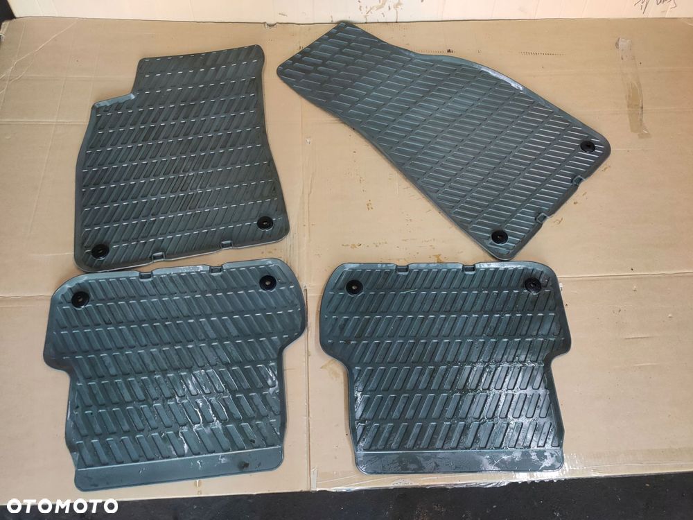 komplet dywaników gumowych audi a4 8e1061501 orginał szare - 1