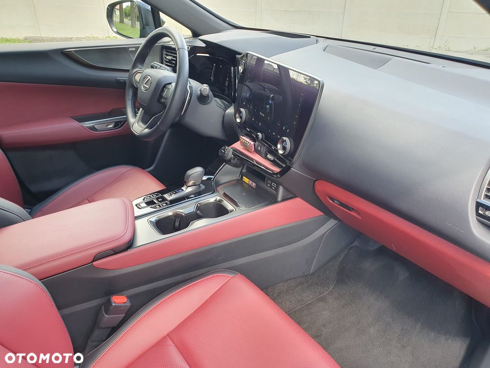 Lexus NX 450h+ Omotenashi AWD - 16