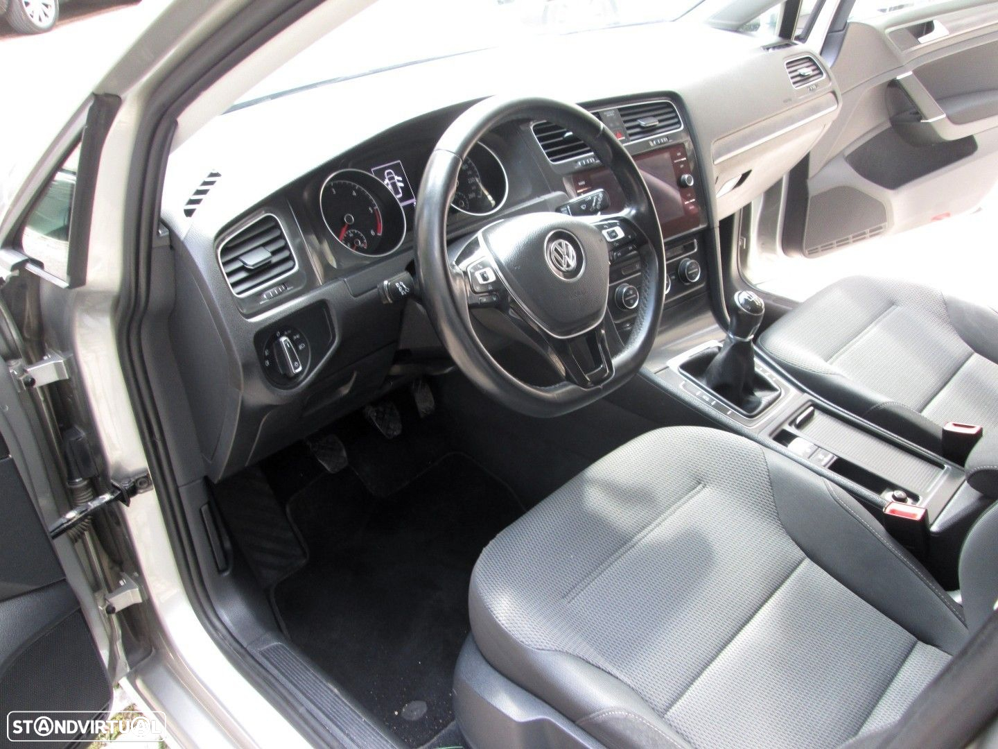 VW Golf Variant 1.6 TDi Highline - 15