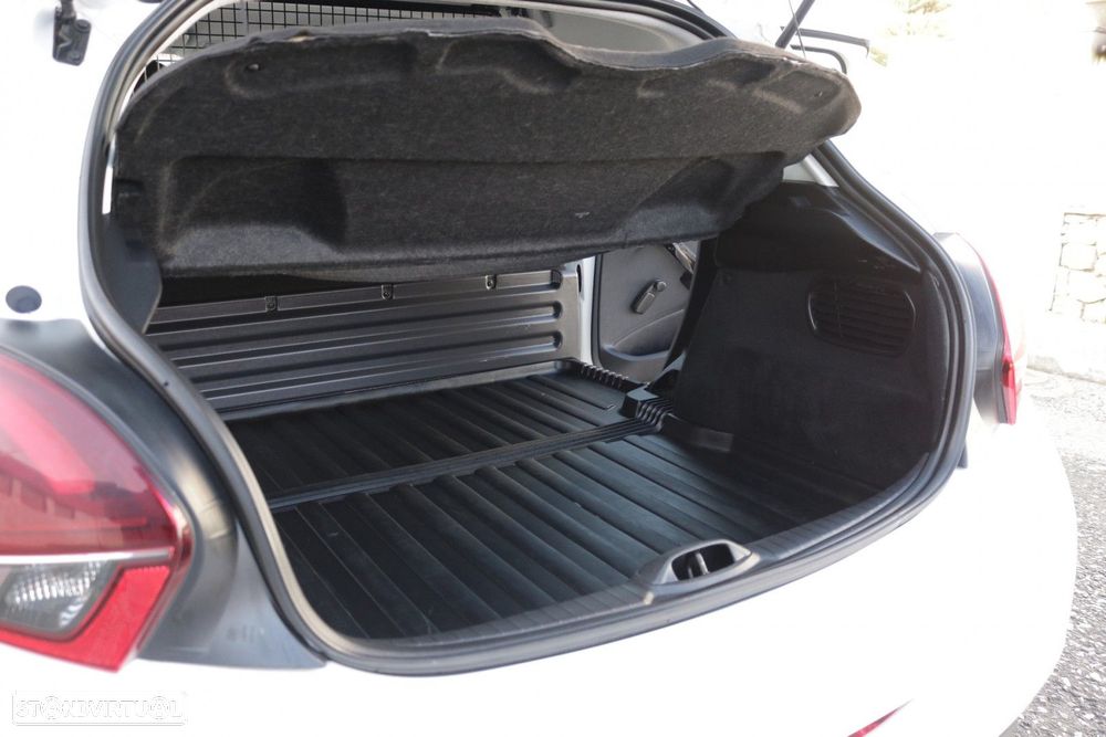 Peugeot 208 Van 1.6 BlueHDI Pack GPS 100cv - 15