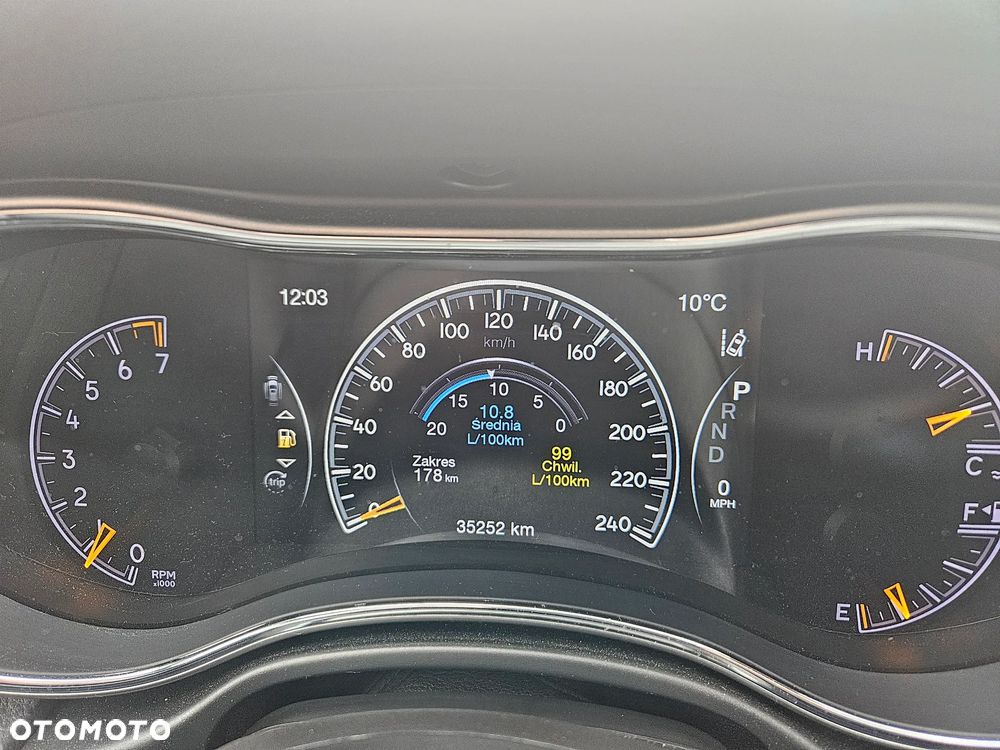 Jeep Grand Cherokee - 14