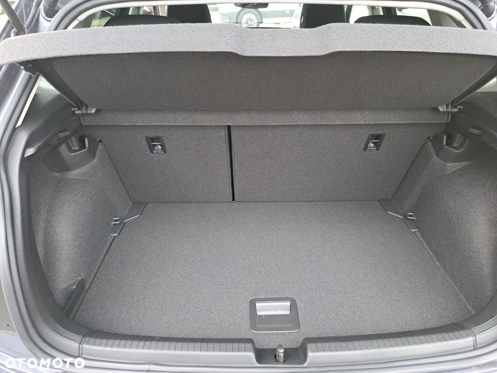 Volkswagen Polo - 18