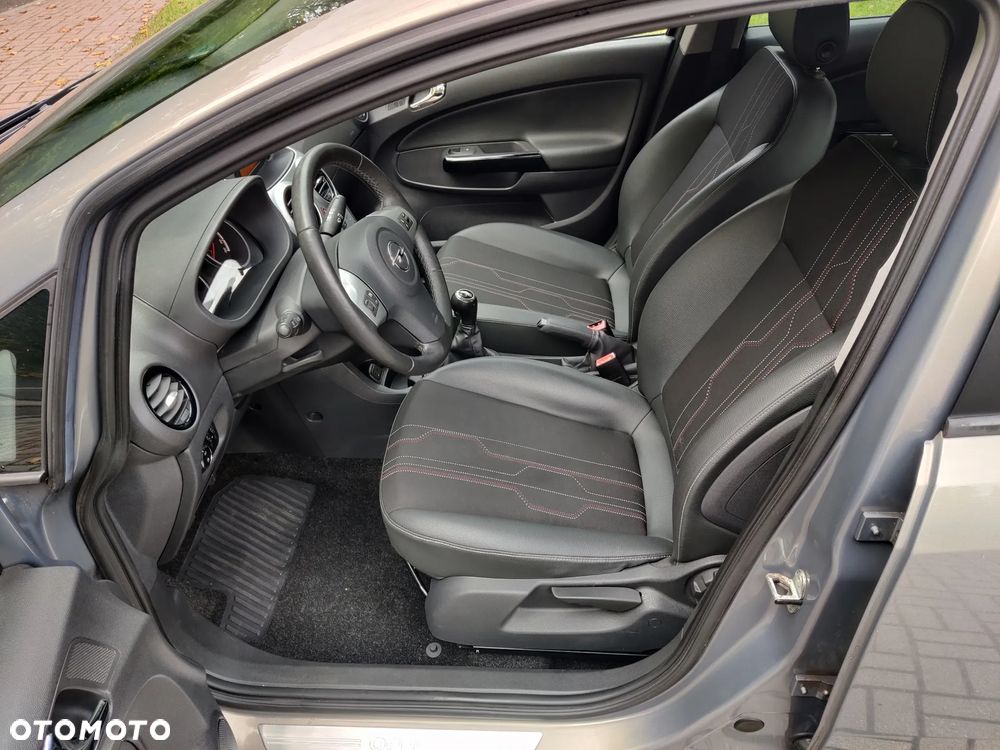 Opel Corsa 1.4 16V 150 Jahre - 17