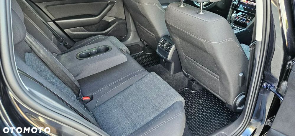 Volkswagen Passat Variant 2.0 TSI Business DSG - 35