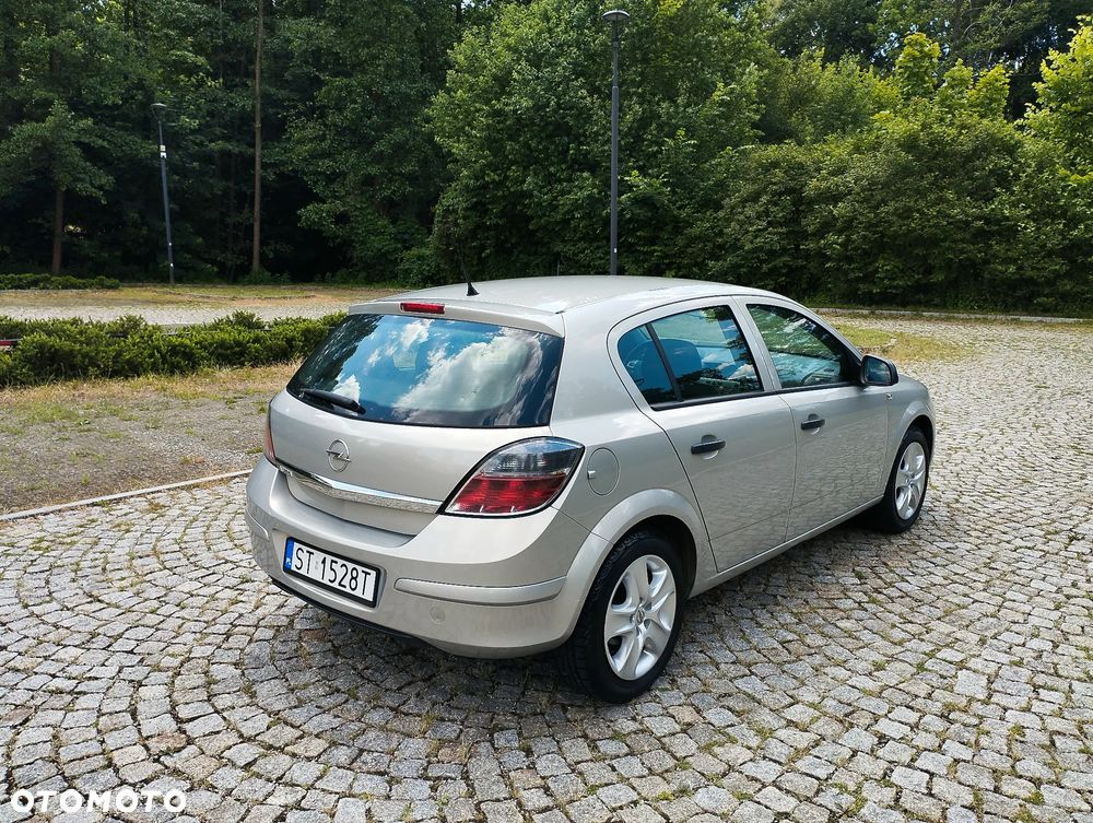 Opel Astra 1.4 Essentia - 14