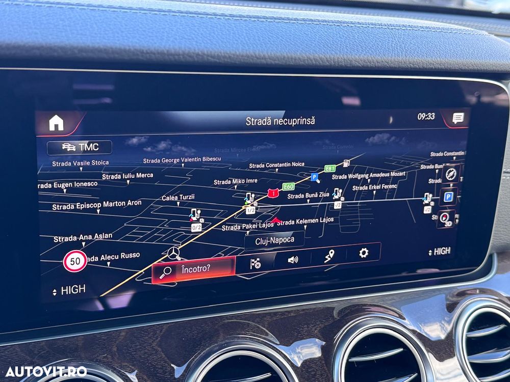 Mercedes-Benz E 300 9G-TRONIC AMG Line - 39
