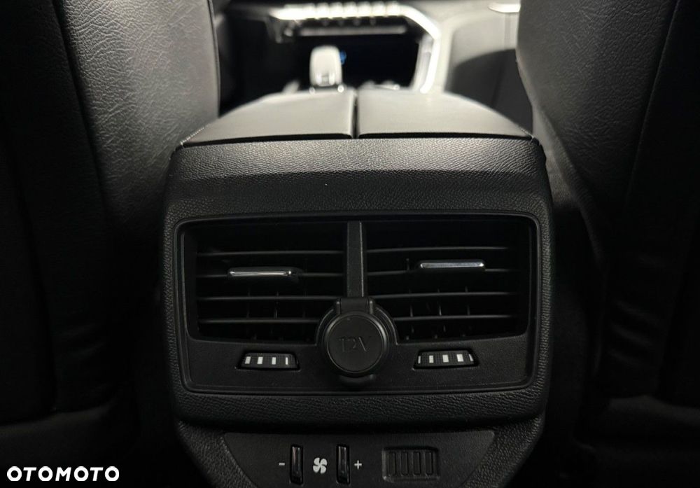 Peugeot 5008 THP 165 EAT6 Stop & Start Allure - 24