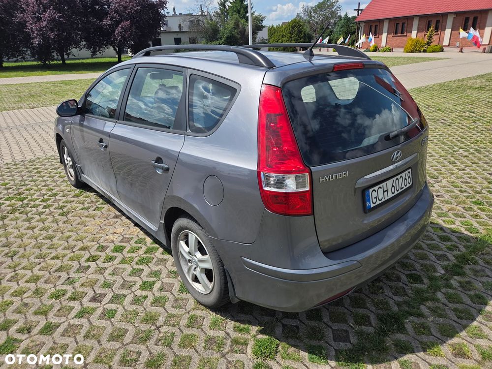 Hyundai i30 1.6 CRDi Classic + - 13