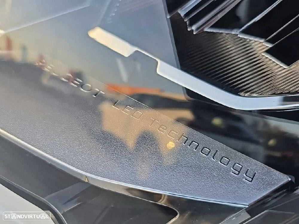 Peugeot 5008 1.2 PureTech Allure Pack EAT8 - 23