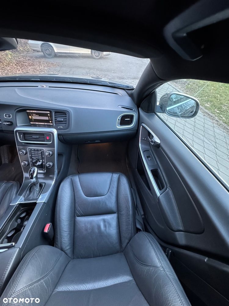 Volvo S60 D3 Geartronic Momentum - 19