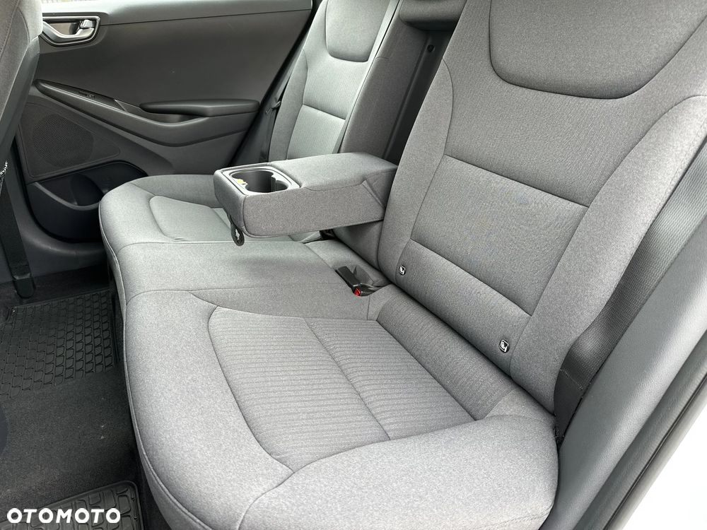 Hyundai IONIQ Hybrid Premium - 17