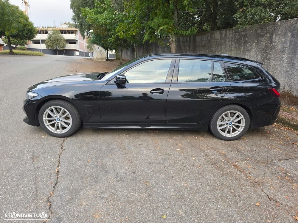BMW 320 2023 photo 2