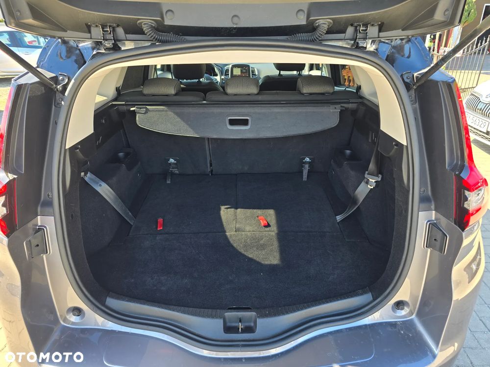 Renault Grand Scenic - 22