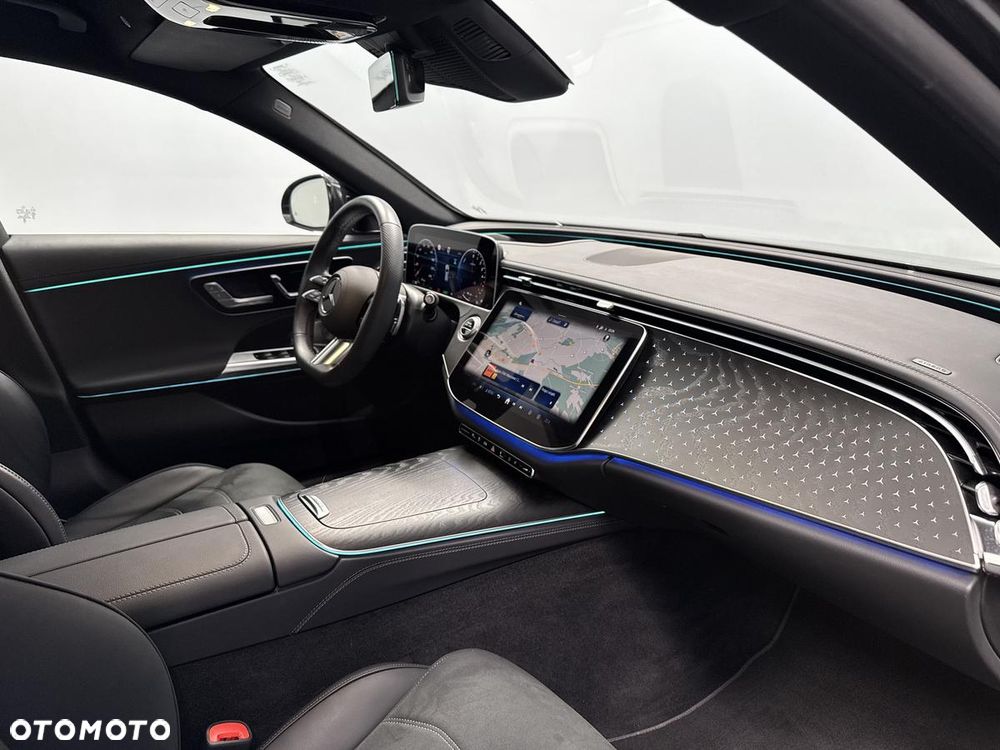 Mercedes-Benz Klasa E 300 de PHEV AMG 9G-Tronic - 27
