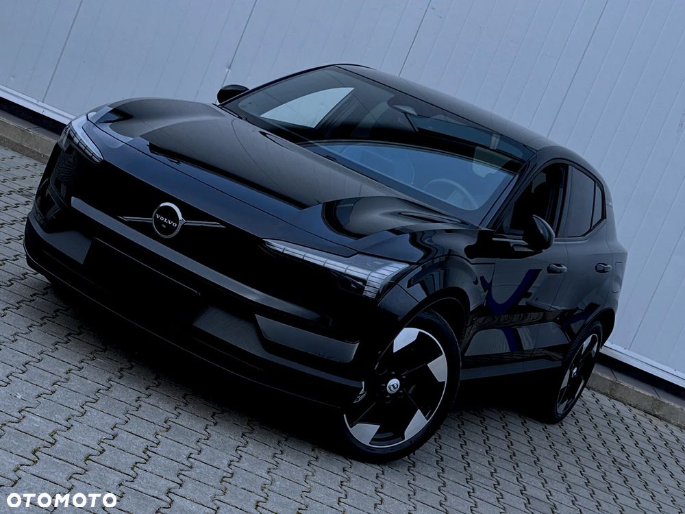 Volvo EX30 Twin Motor Performance AWD Ultra - 11