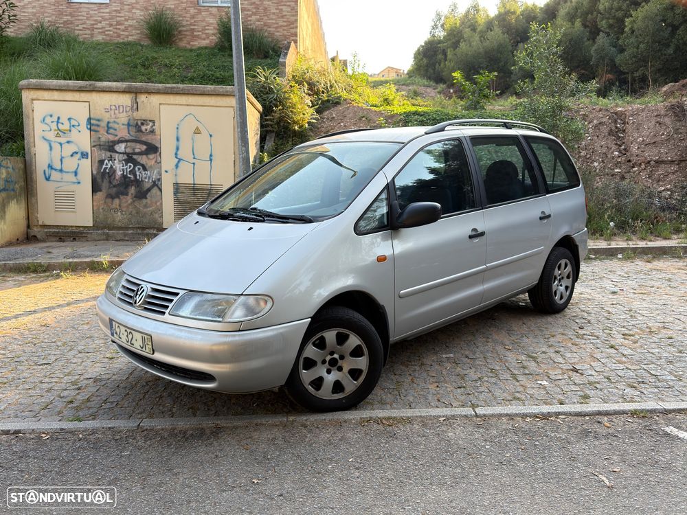 VW Sharan 1.9 TDi Trendline 7L - 1