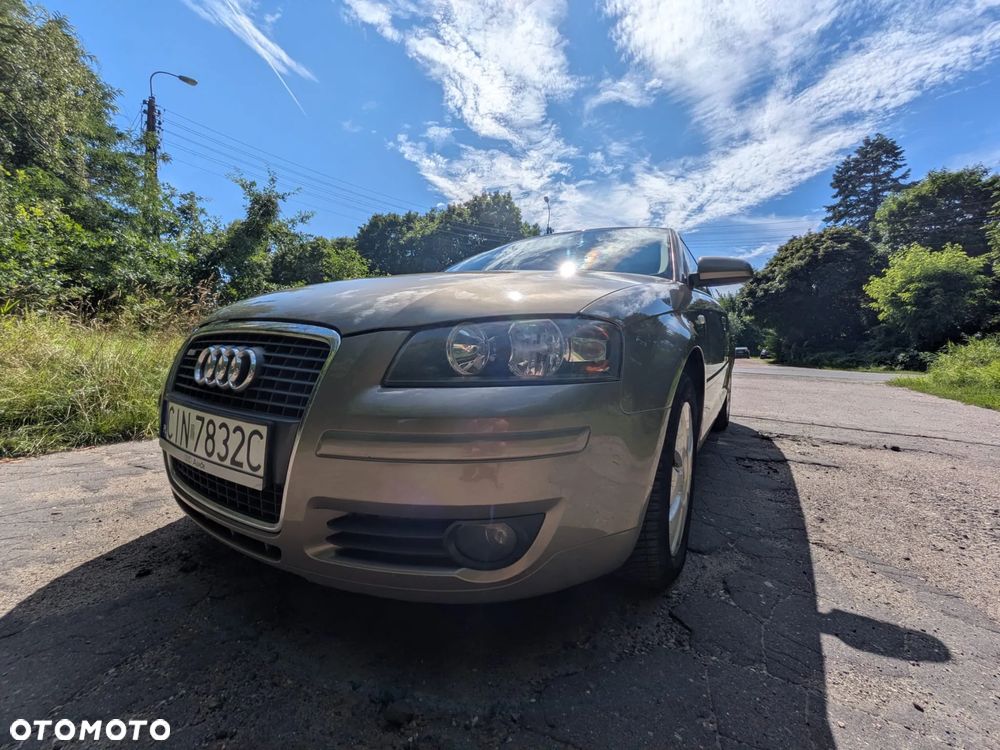 Audi A3 Sportback 1.6 FSI Ambiente - 2