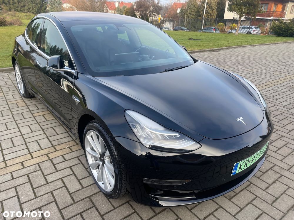 Tesla Model 3 - 1