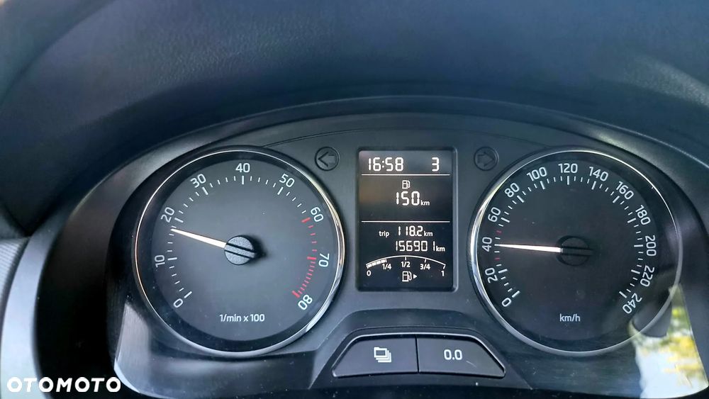 Skoda RAPID 1.2 TSI Ambition - 16