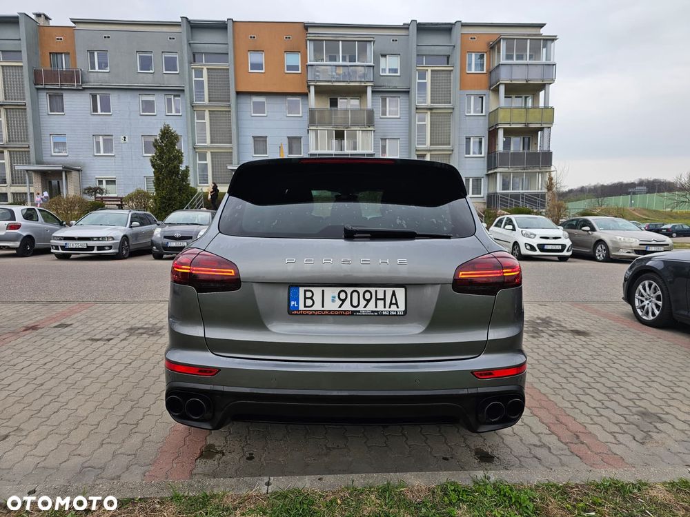Porsche Cayenne S - 5