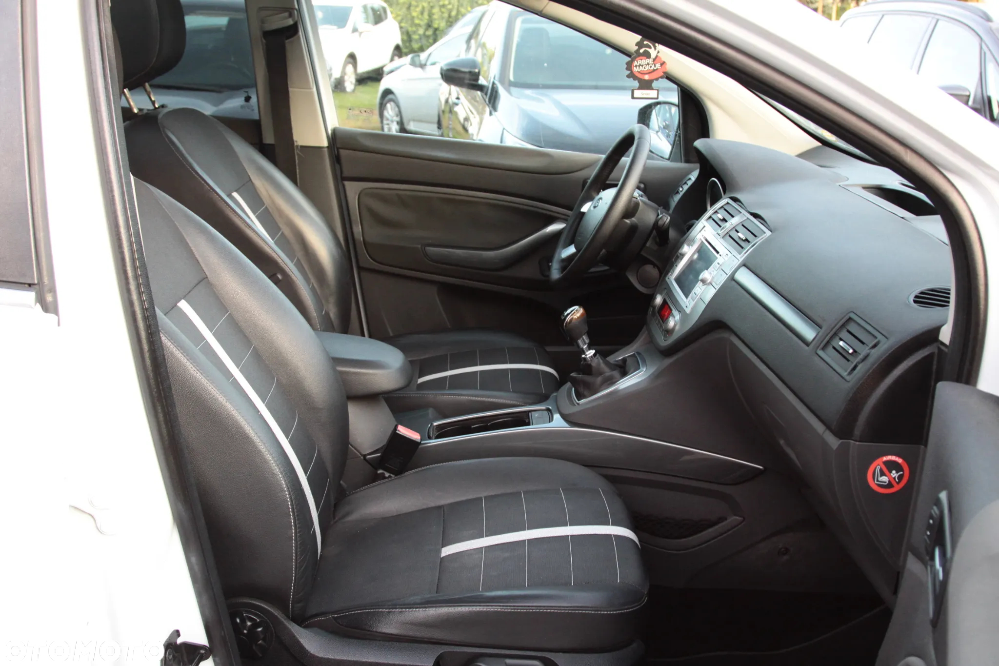 Ford Kuga 2.0 TDCi 4x4 Titanium - 16