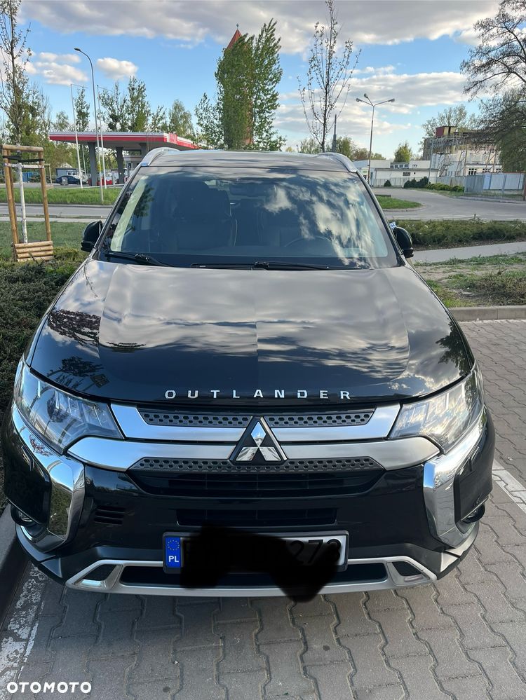 Mitsubishi Outlander 2.0 Instyle Navi 4WD CVT - 3