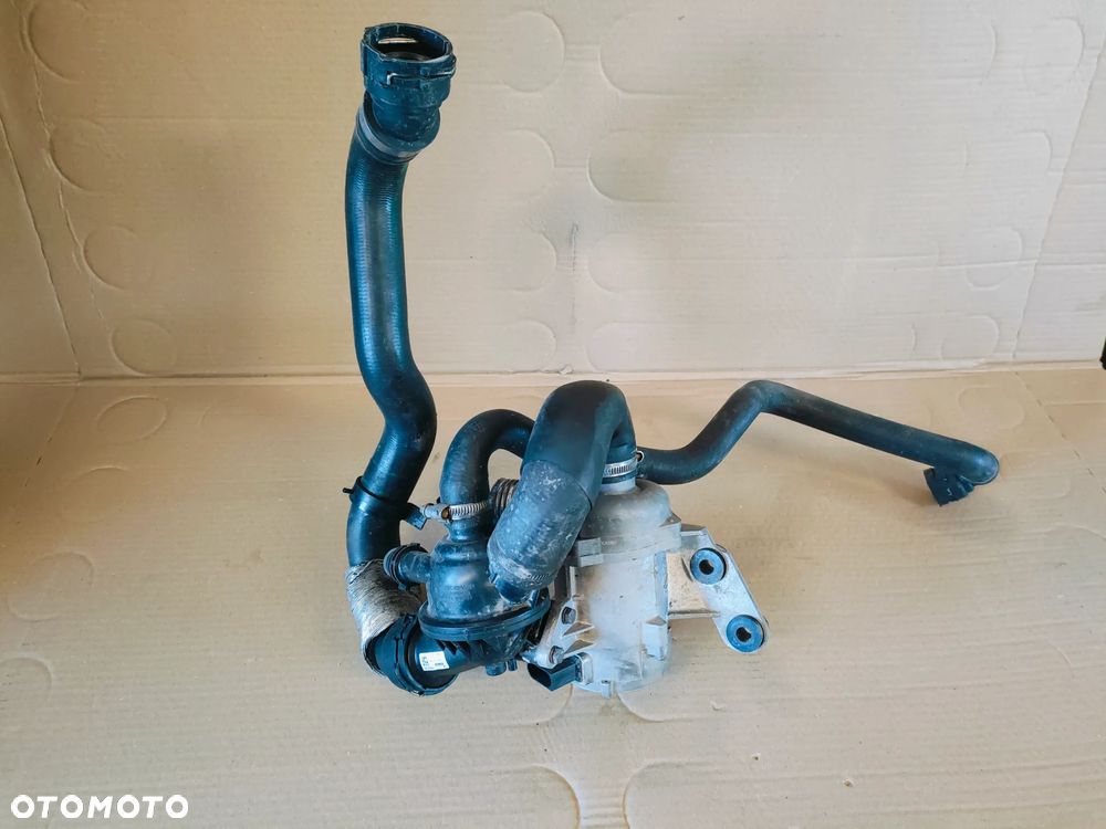 BMW E90 LIFT 2.0B POMPA WODY ELEKTRYCZNA - 1
