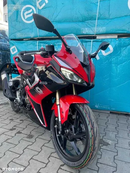 QJMOTOR SRK 125R - 3