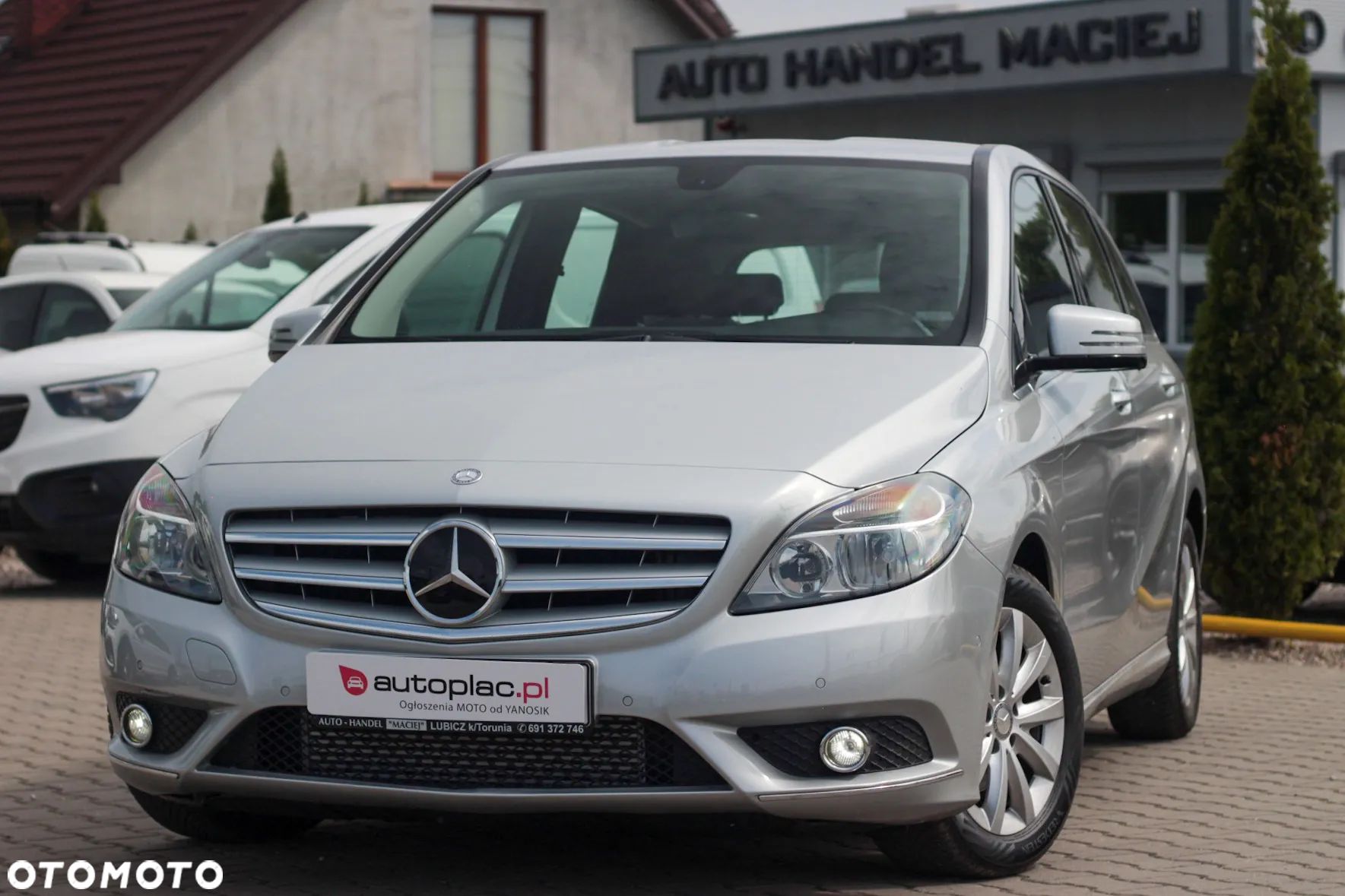 Mercedes-Benz Klasa B 180 (BlueEFFICIENCY) - 1
