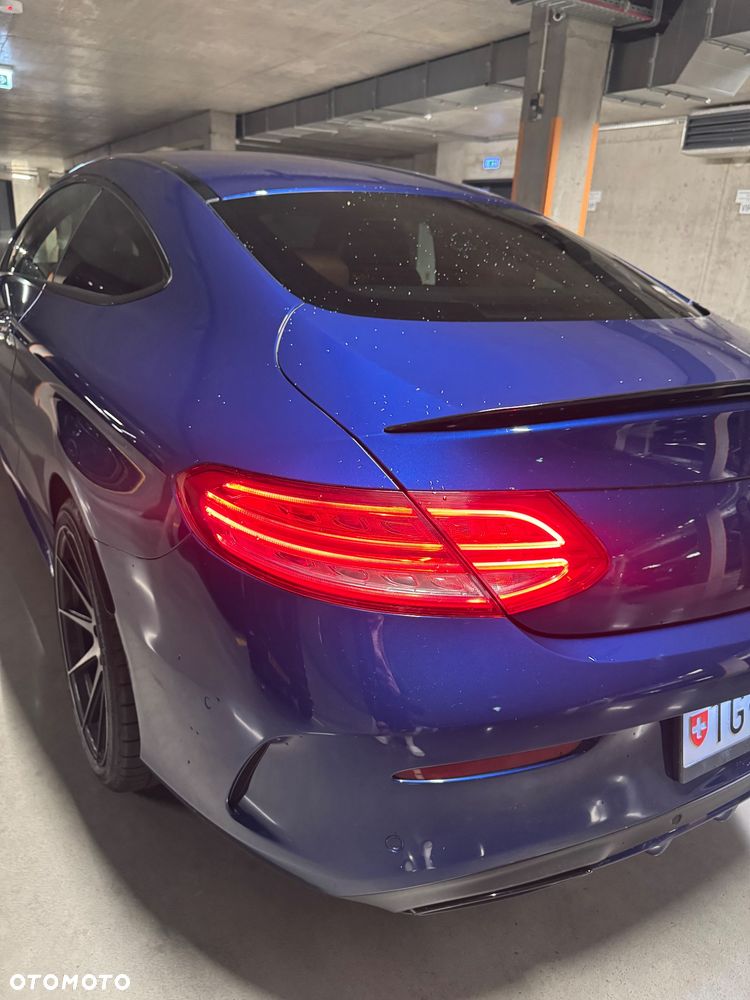 Mercedes-Benz Klasa C 200 4Matic 9G-TRONIC AMG Line - 12